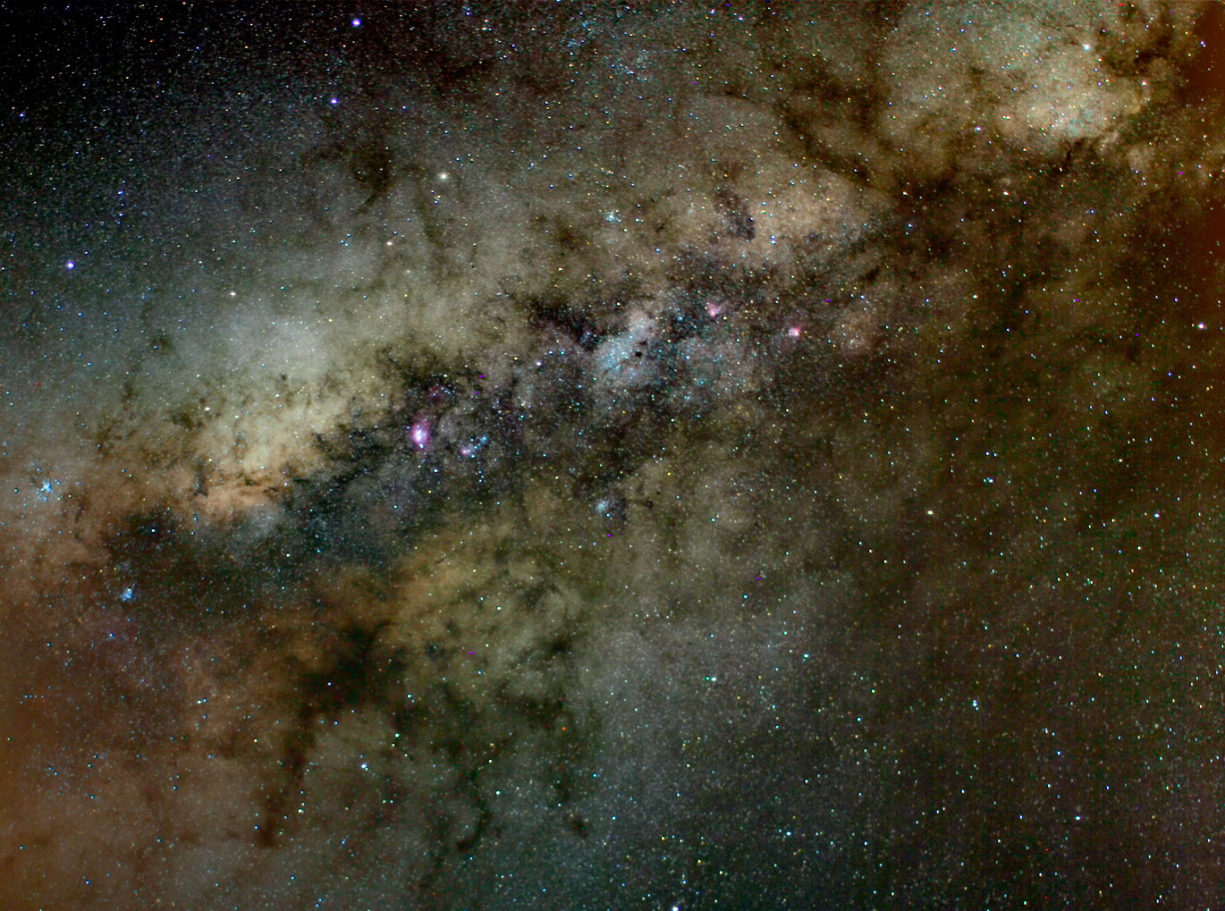 Click to view the full size image:  1370x1019 , 421 KB